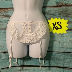 Victoria’s Secret | Sz XS/S lace garter belt - new with tags